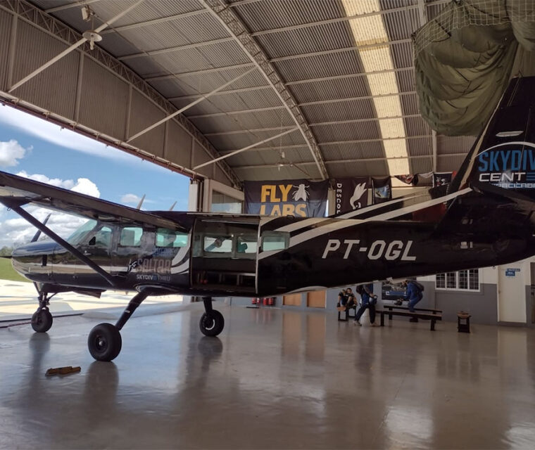 adesivagem aeronave