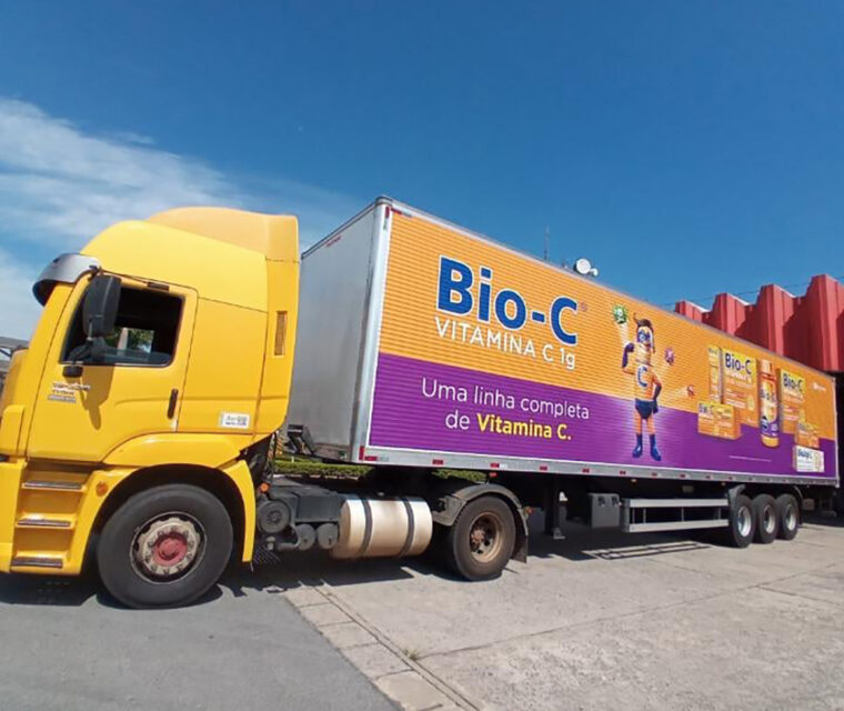 adesivagem carreta união quimica